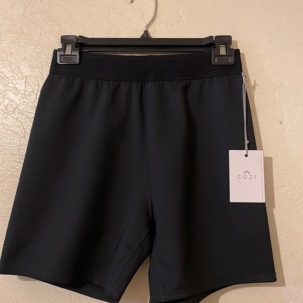 NWT cozi biker shorts